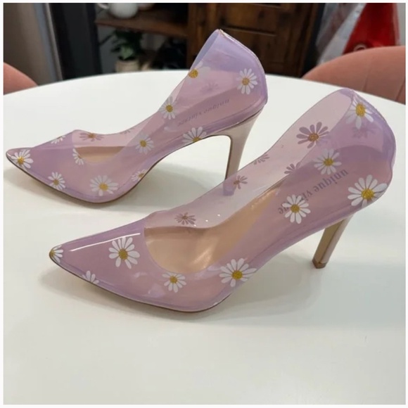 Unique Vintage NWOT Christmas Gift Transparent High Heels Size 7 - Picture 3 of 6